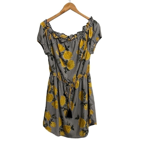 Hint Of Blush Dresses & Skirts - Hint of Blush Off The Shoulder Dress Black/White Stripe With Yellow Rose Size L